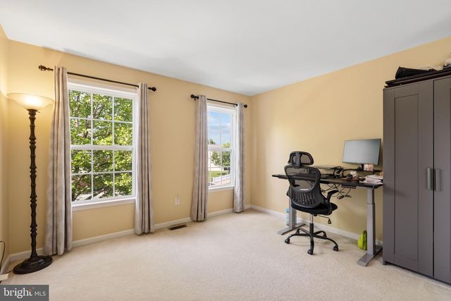4 HARTFELD RD, Newtown, PA 18940