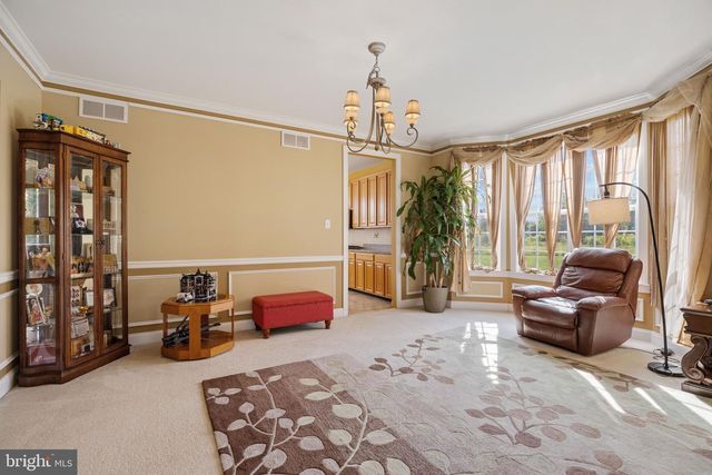 4 HARTFELD RD, Newtown, PA 18940