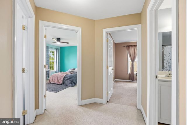4 HARTFELD RD, Newtown, PA 18940