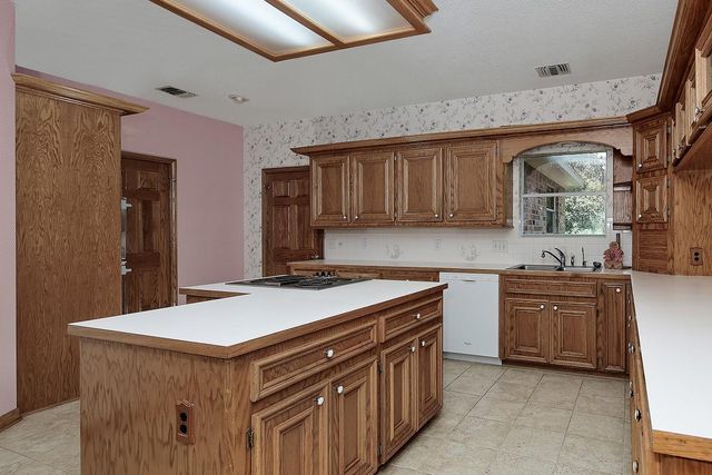 3134 Lake Island Drive, Montgomery, TX 77356