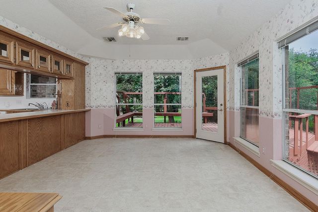 3134 Lake Island Drive, Montgomery, TX 77356