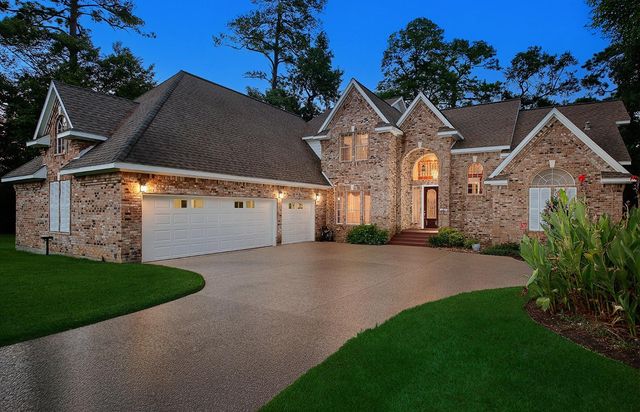 3134 Lake Island Drive, Montgomery, TX 77356