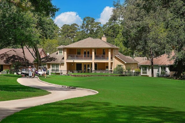 3134 Lake Island Drive, Montgomery, TX 77356