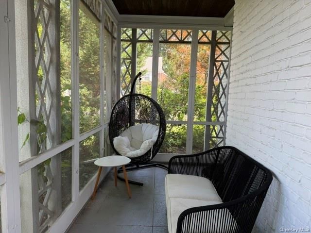 18 Shoreview Road, Manhasset, NY 11030