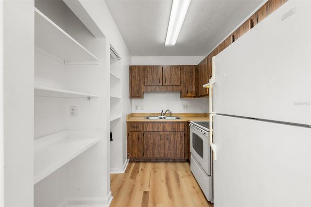 615 NW 24TH AVENUE, Gainesville, FL 32609