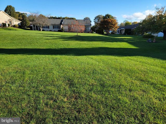 2367 MCCLEARY DRIVE, Chambersburg, PA 17201