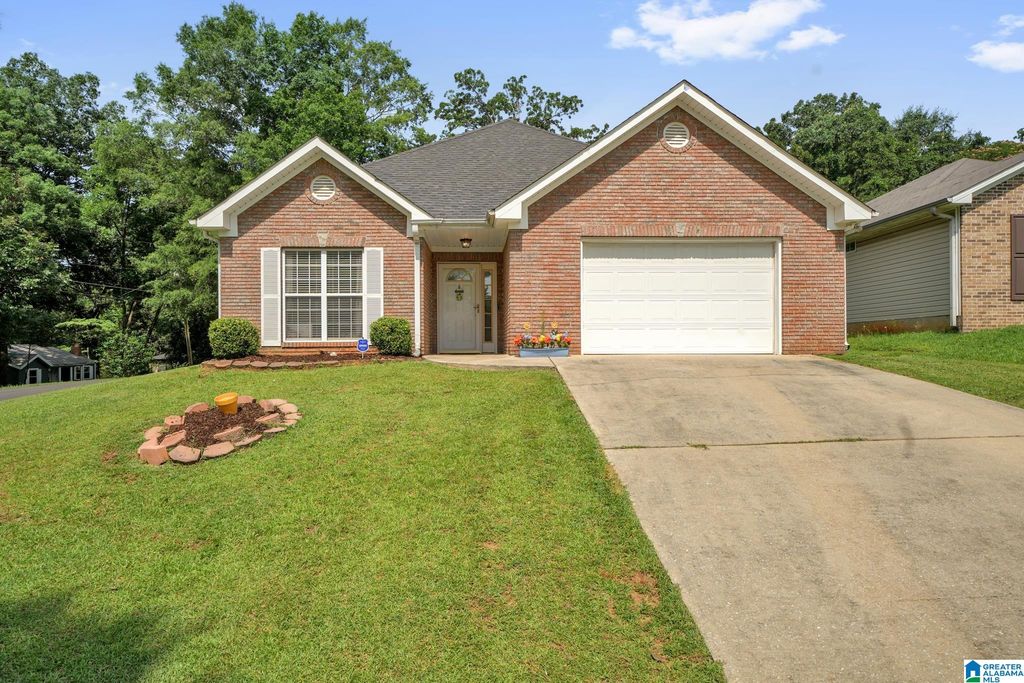 795 SALTERS DRIVE, Hueytown, AL 35023