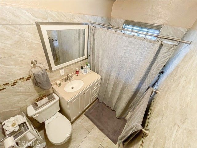 8205 Stanford, Los Angeles, CA 90001