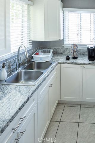 8205 Stanford, Los Angeles, CA 90001