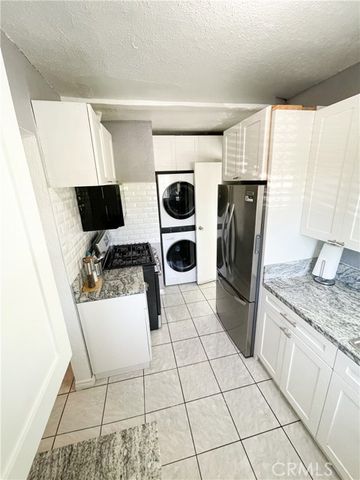 8205 Stanford, Los Angeles, CA 90001