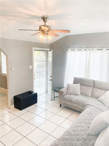 8205 Stanford, Los Angeles, CA 90001