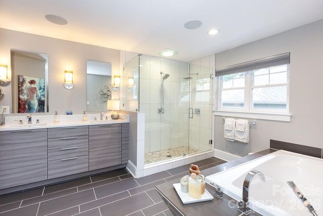 1734 Club Road, Charlotte, NC 28205