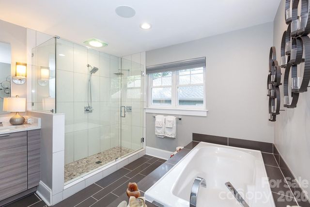 1734 Club Road, Charlotte, NC 28205