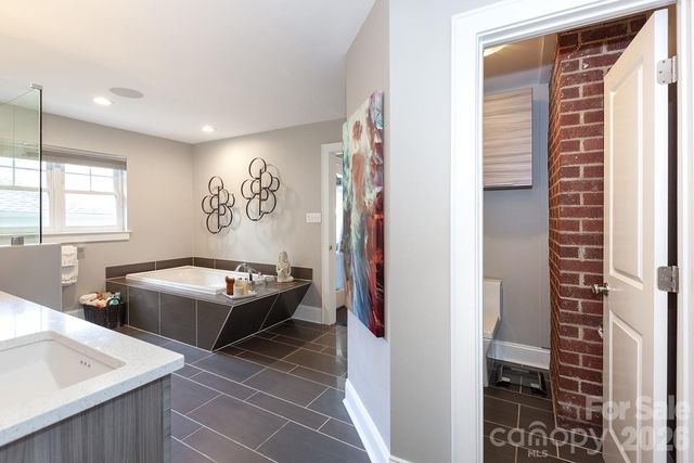 1734 Club Road, Charlotte, NC 28205