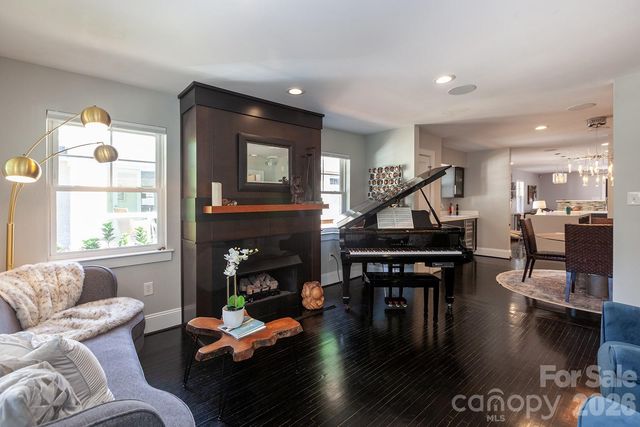 1734 Club Road, Charlotte, NC 28205