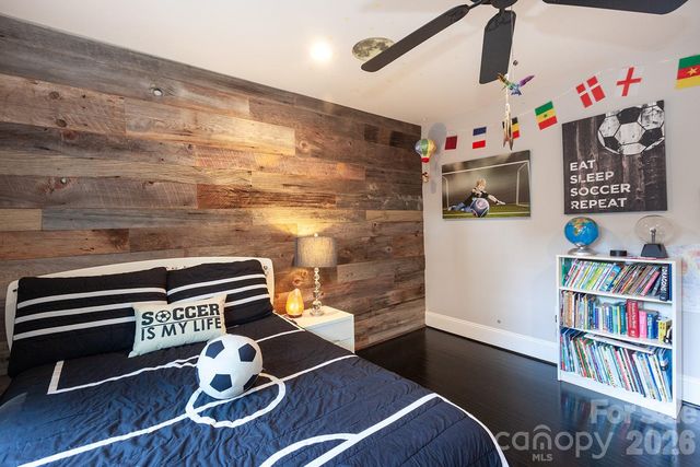 1734 Club Road, Charlotte, NC 28205