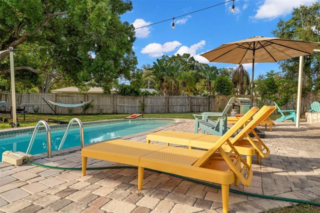 8374 81ST COURT, Seminole, FL 33777