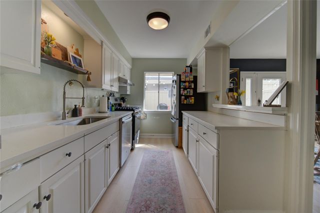 6343 Briar Rose Drive 142, Houston, TX 77057