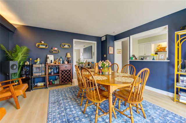 6343 Briar Rose Drive 142, Houston, TX 77057