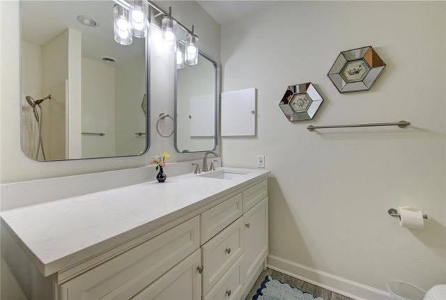 6343 Briar Rose Drive 142, Houston, TX 77057