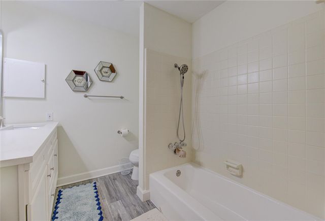 6343 Briar Rose Drive 142, Houston, TX 77057