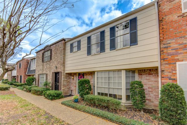 6343 Briar Rose Drive 142, Houston, TX 77057