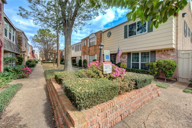 6343 Briar Rose Drive 142, Houston, TX 77057