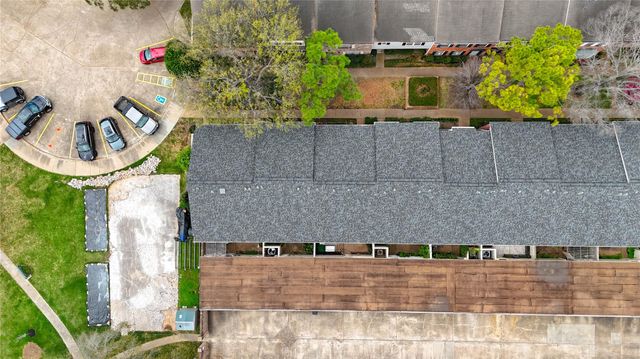 6343 Briar Rose Drive 142, Houston, TX 77057