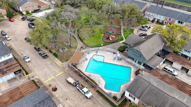 6343 Briar Rose Drive 142, Houston, TX 77057