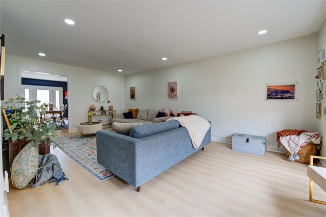 6343 Briar Rose Drive 142, Houston, TX 77057