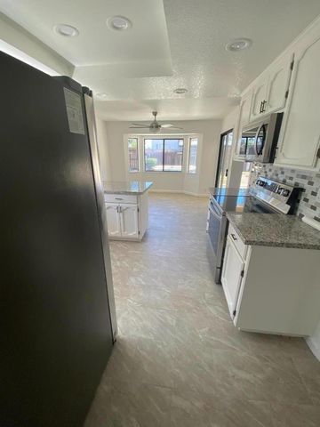 396 Lancaster Drive, Manteca, CA 95336