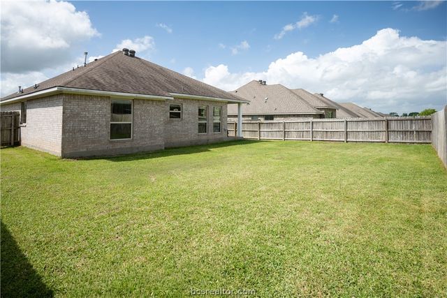 7408 Masters Drive, Navasota, TX 77868