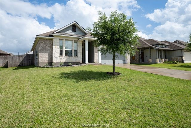 7408 Masters Drive, Navasota, TX 77868