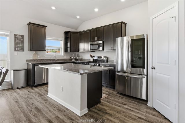 7408 Masters Drive, Navasota, TX 77868