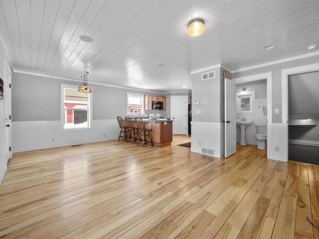 E1471 ARBOR STREET, Waupaca, WI 54981