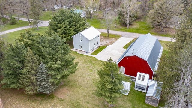 E1471 ARBOR STREET, Waupaca, WI 54981