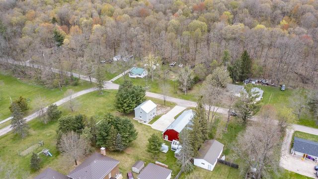 E1471 ARBOR STREET, Waupaca, WI 54981