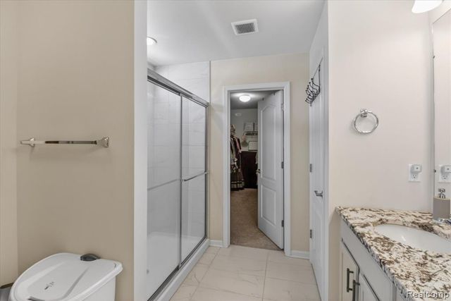 58565 Navarra Drive, South Lyon, MI 48178