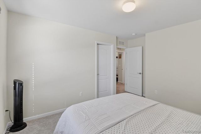 58565 Navarra Drive, South Lyon, MI 48178