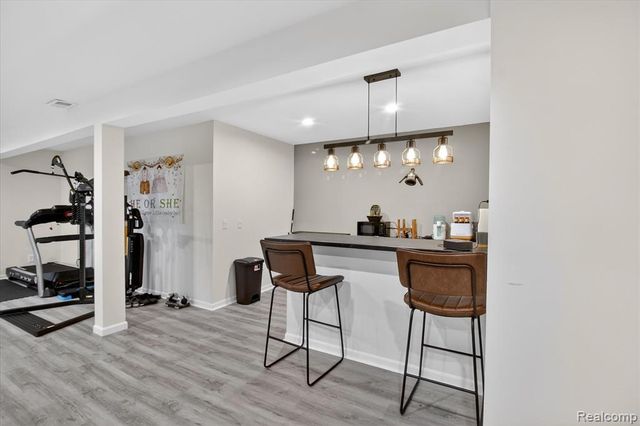 58565 Navarra Drive, South Lyon, MI 48178