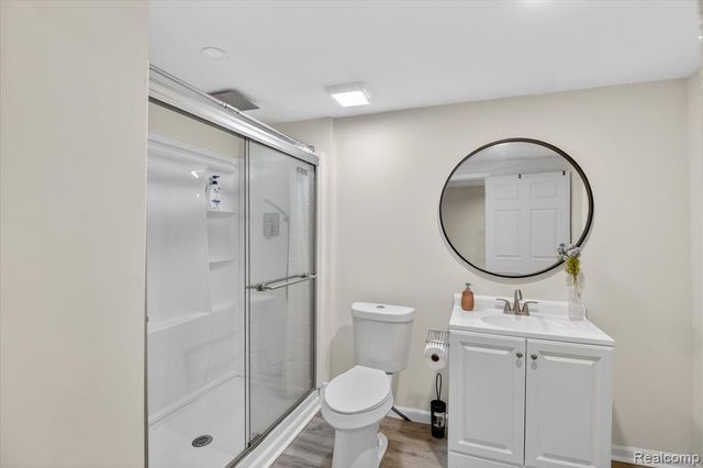 58565 Navarra Drive, South Lyon, MI 48178