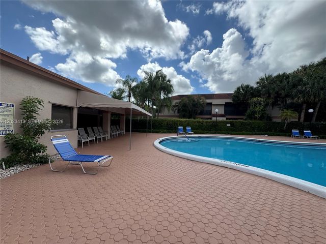 2768 S Carambola Cir S 206, Coconut Creek, FL 33066