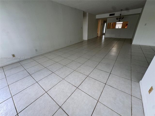 2768 S Carambola Cir S 206, Coconut Creek, FL 33066