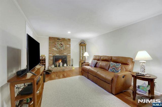 13 Darlene Terrace, Twp Of Washington, NJ 07676