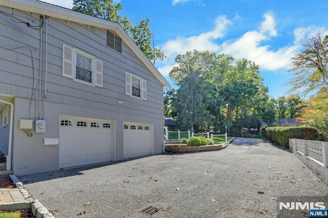 13 Darlene Terrace, Twp Of Washington, NJ 07676