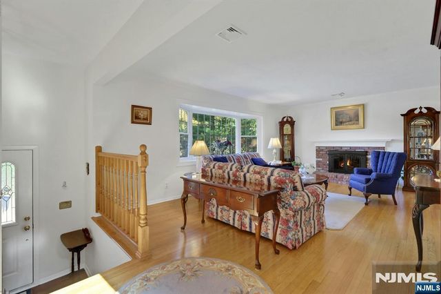 13 Darlene Terrace, Twp Of Washington, NJ 07676