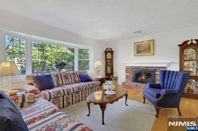 13 Darlene Terrace, Twp Of Washington, NJ 07676
