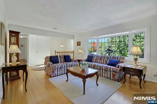 13 Darlene Terrace, Twp Of Washington, NJ 07676