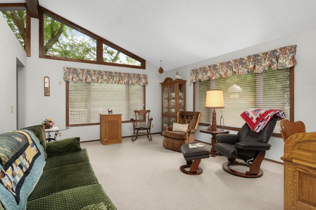 3325 Niagara Lane N, Plymouth, MN 55447