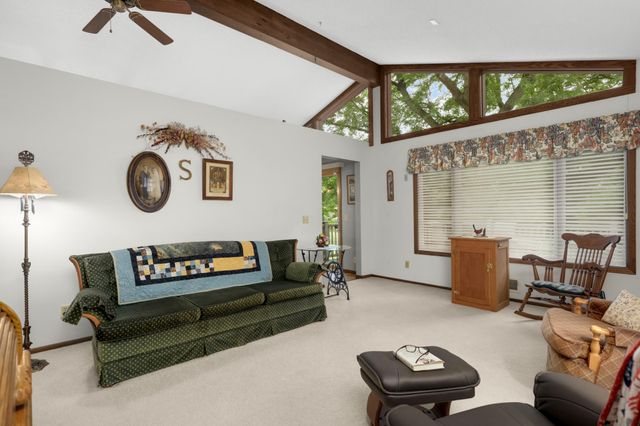 3325 Niagara Lane N, Plymouth, MN 55447